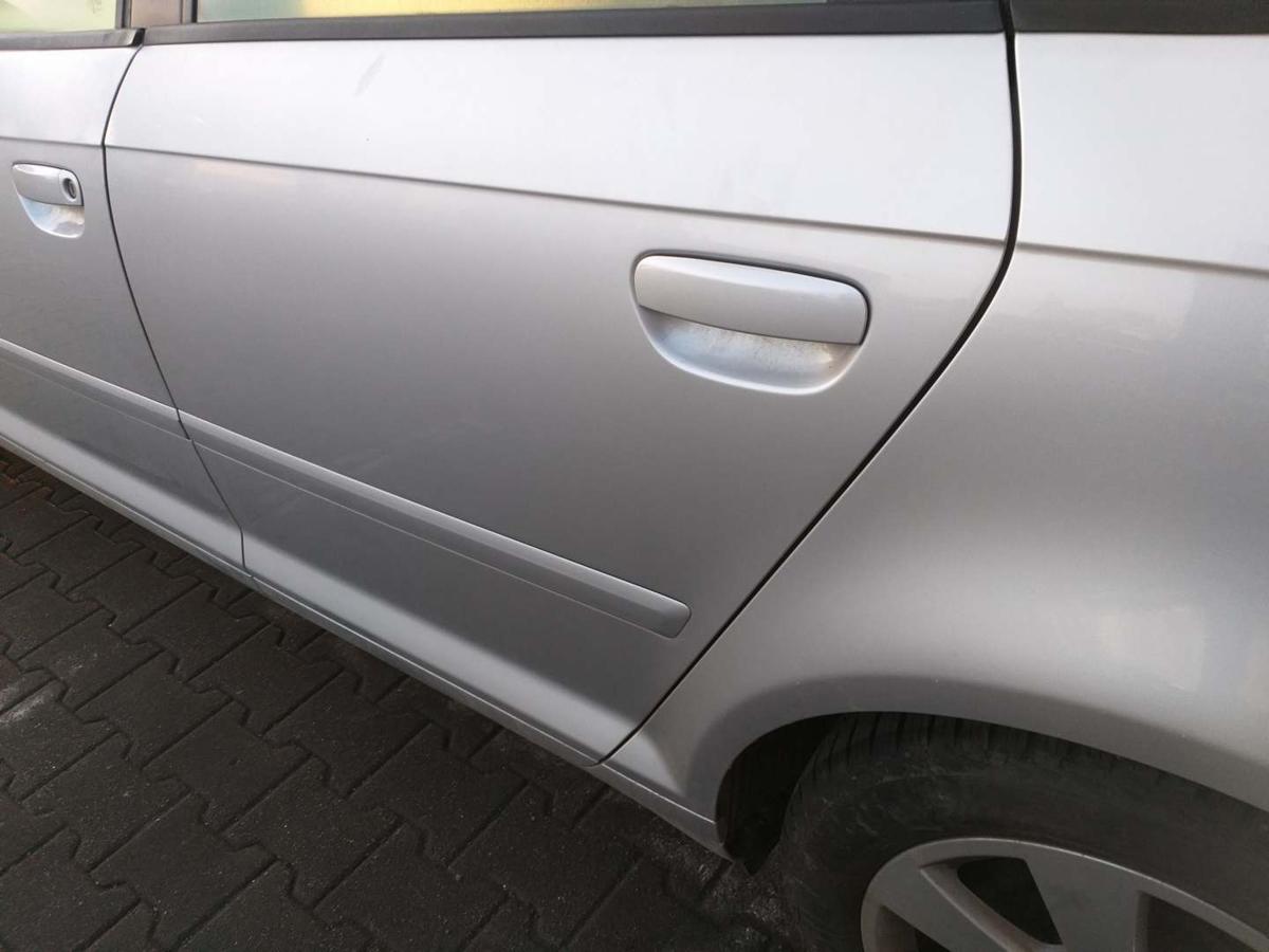 Audi A3 8P original Tür hinten links LX7W Eissilber Bj.2007
